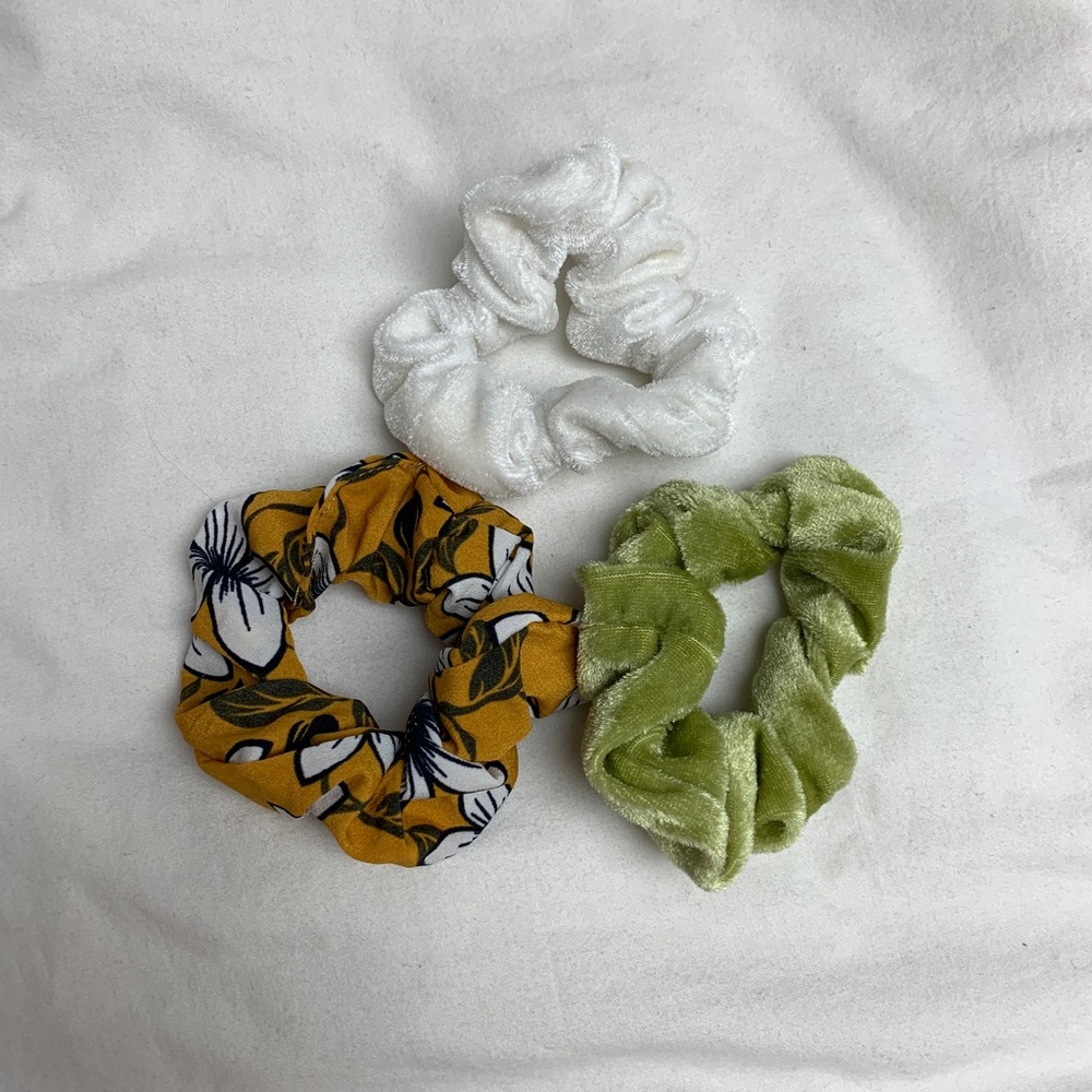 Francesca’s set of scrunchies